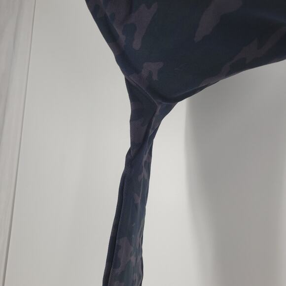 Spanx Black Camo Look at Me Now Seamless Cropped Leggings XL - Picture 7 of 9